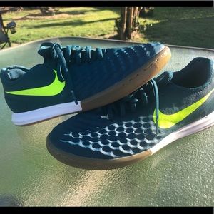 NWOT Nike Macistax Indoor Turf shoes